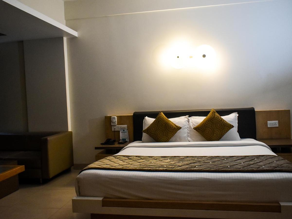 Nexstay Asma Tower Kozhikode Exterior foto